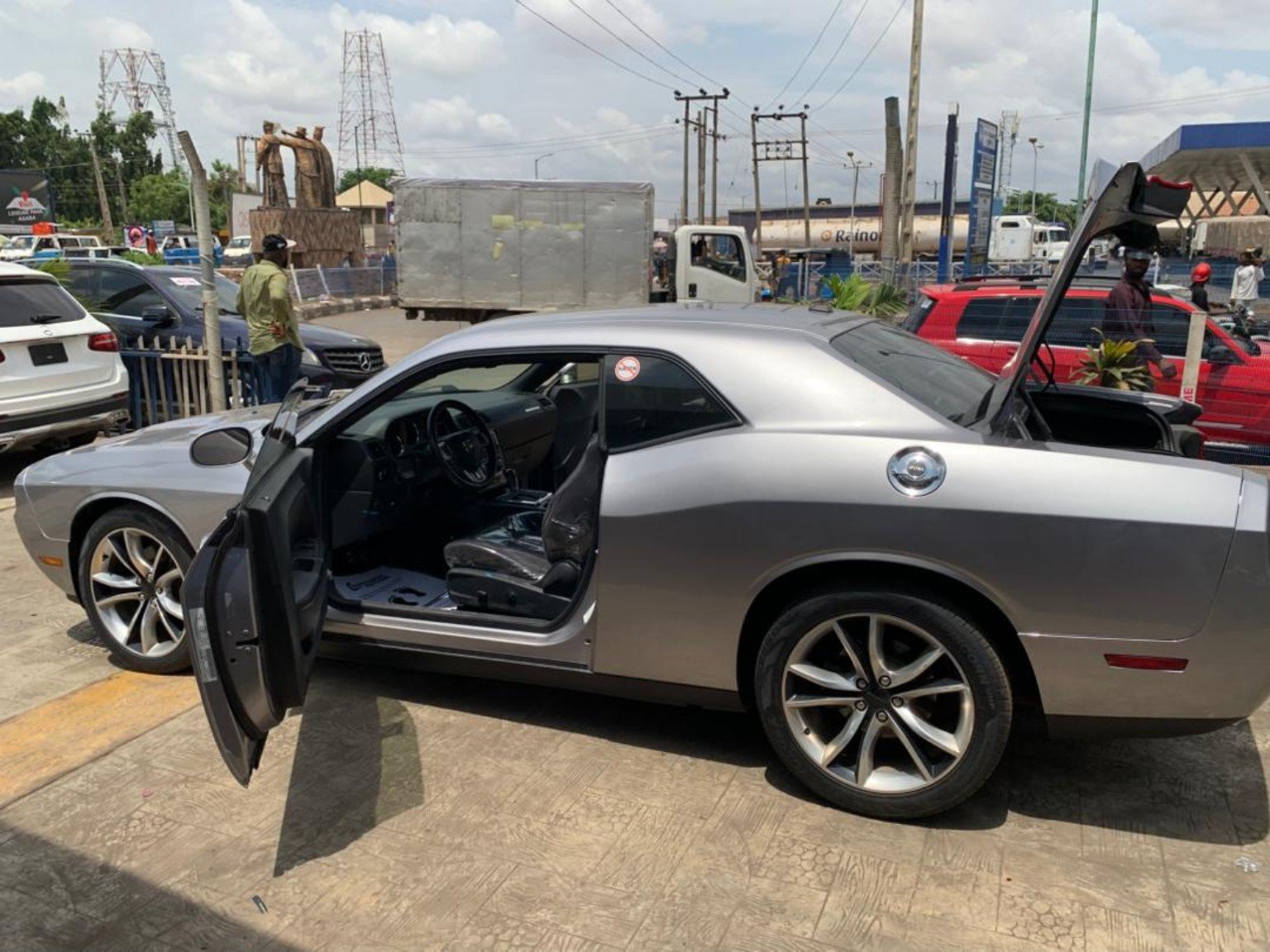Dodge Challenger 2013 open door side view in Asaba