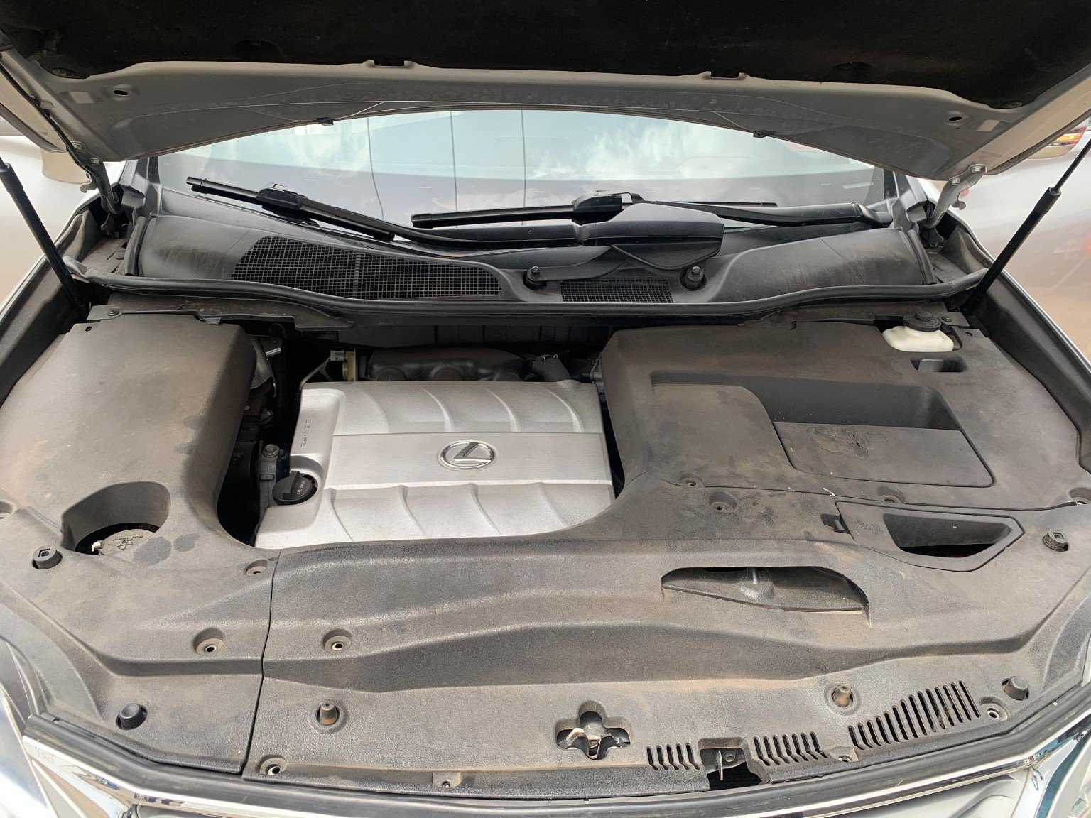 Lexus RX 350 2014 engine bay in Asaba