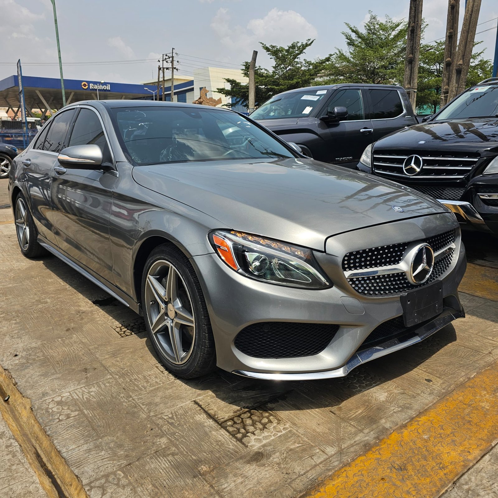 Mercedes-Benz C300 2016 front angle view in Asaba